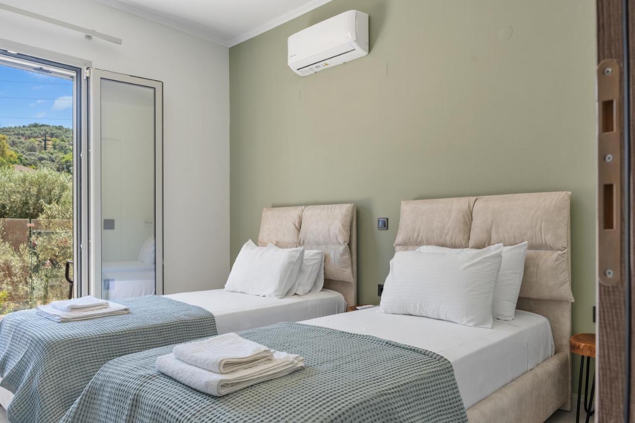 Robin'S Aparthotel Apolpaina ภายนอก รูปภาพ